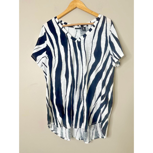 Rachel Zoe Zebra Print V-Neck Top Womens 1X White Black 100% Cotton Short Sleeve - Picture 1 of 9
